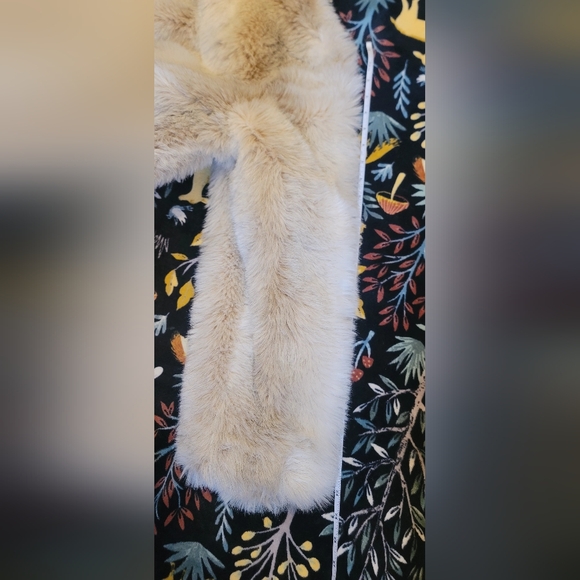 Vintage Sears Fashion White Faux Fur Women's Jacket❤️BEAUTIFUL!!!! Sz Sm/Med(16) - Picture 13 of 16